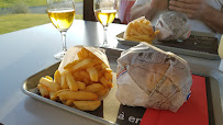 Plats et boissons du Restaurant de hamburgers Snacking Bus Le Diner's à Lannion - n°1