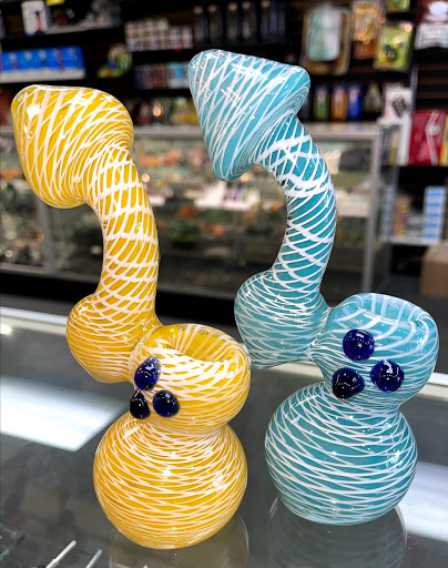 Tobacco Shop «City Mart Smoke Shop», reviews and photos, 35 Berkshire Dr unit 1, Crystal Lake, IL 60014, USA