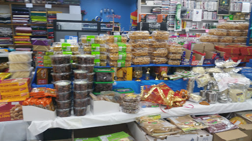 Indian Grocery Store «INDIA MARKET & SUPER EYEBROW THREADING», reviews and photos, 5203 Elkhorn Blvd, Sacramento, CA 95842, USA