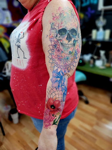 Explore que sera sera tattoo ideas, creative tattoo ideas in Benton, available at Spectrum Tattoo