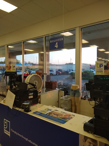 Thrift Store «Goodwill Industries of Middle Tennessee», reviews and photos, 1220 Huntsville Hwy, Fayetteville, TN 37334, USA