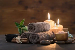 PoWenakk Massage, Pijat Urut Tradisional, Reflexology, Keseleo, Kecetit & Terapi Bekam ( HOME CARE / PANGGILAN ) image