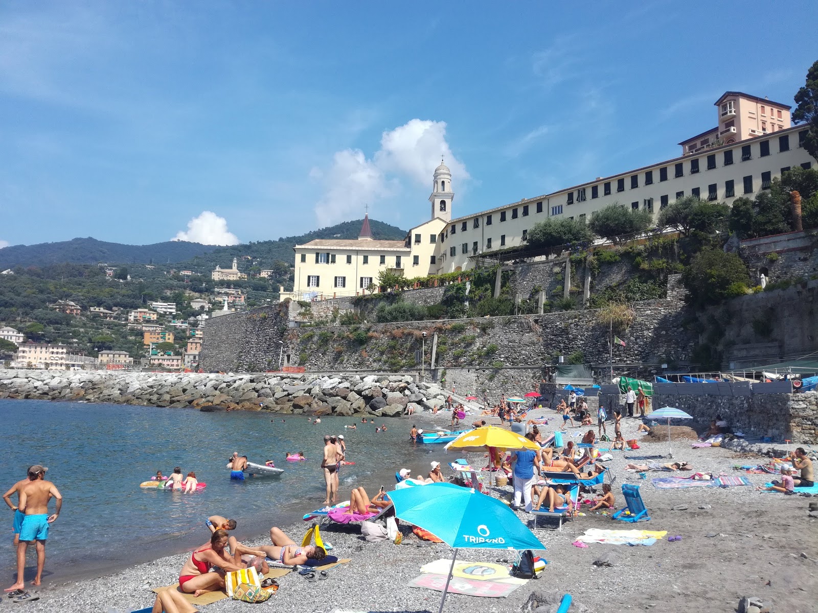 Foto van Baia Dei Frati met kleine baai