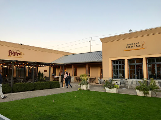The Dundee Bistro Wine & Bubble Bar, 100 SW 7th St, Dundee, OR 97115, USA, 