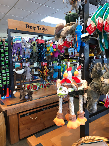 Pet Supply Store «Mud Bay», reviews and photos, 2100 SE 164th Ave, Vancouver, WA 98683, USA