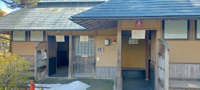 麓山公園公衆トイレ