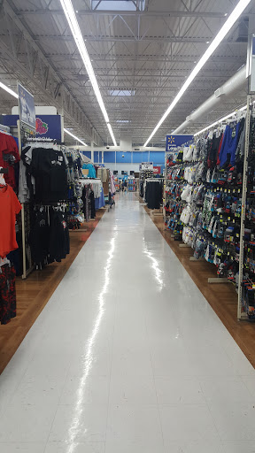 Department Store «Walmart Supercenter», reviews and photos, 2151 W Oaklawn Rd, Pleasanton, TX 78064, USA