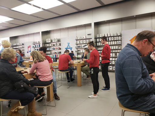 Computer Store «Apple Fashion Place», reviews and photos, 6191 State St, Murray, UT 84107, USA