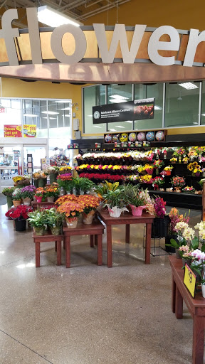 Grocery Store «Kroger», reviews and photos, 305 E Lewis and Clark Pkwy, Clarksville, IN 47129, USA