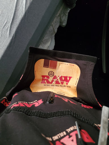 Tobacco Shop «Gotham Smoke & Novelty Shop», reviews and photos, 681 E Jericho Turnpike, Huntington Station, NY 11746, USA