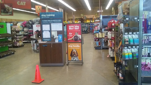 Pet Supply Store «Petco Animal Supplies», reviews and photos, 28400 Dequindre Rd, Warren, MI 48092, USA