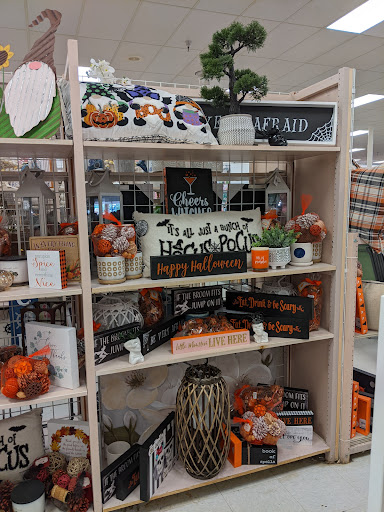 Department Store «Burkes Outlet», reviews and photos, 120 US-17 BUS, Surfside Beach, SC 29575, USA