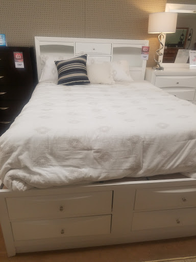 Furniture Store «Value City Furniture», reviews and photos, 790 Howe Ave, Cuyahoga Falls, OH 44221, USA
