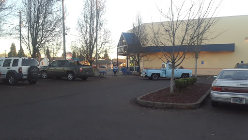 Thrift Store «Goodwill Outlet», reviews and photos, 3235 Portland Rd NE, Salem, OR 97301, USA