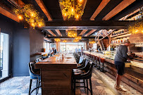 Atmosphère du LE FRANCAIS Bar Bistrot Restaurant à La Flotte - n°16