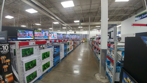 Shopping Mall «Miracle Mile Shopping Center», reviews and photos, 4100 William Penn Hwy, Monroeville, PA 15146, USA