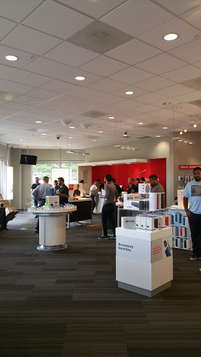 Cell Phone Store «Verizon», reviews and photos, 1615 Reservoir St #104, Harrisonburg, VA 22801, USA