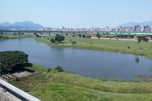 Erchong Floodway Riverside Park image