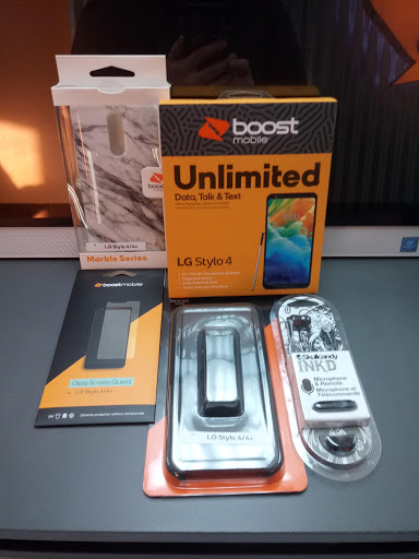 Telecommunications Service Provider «Boost Mobile Store by PHP Wireless», reviews and photos, 738 Capital Ave NE, Battle Creek, MI 49017, USA