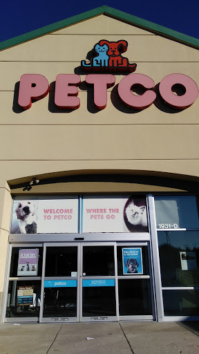 Pet Supply Store «Petco Animal Supplies», reviews and photos, 1931 E Main St d, Spartanburg, SC 29307, USA