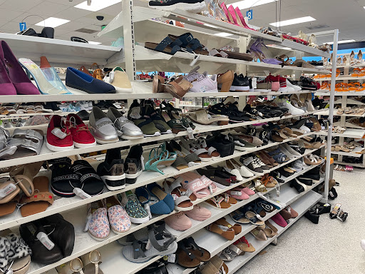 Clothing Store «Ross Dress for Less», reviews and photos, 12115 Biscayne Blvd, North Miami, FL 33181, USA