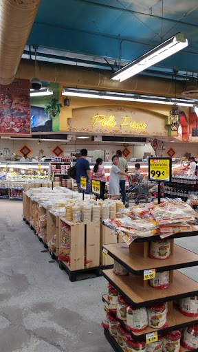 Supermarket «Vallarta Supermarkets», reviews and photos, 19725 Vanowen St, Winnetka, CA 91306, USA