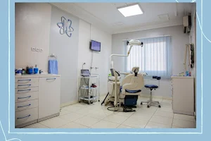 Chirurgien Dentiste Dr. Achraf Belkamel image