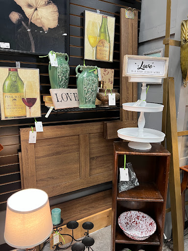 Furniture Store «Church Ladies Furniture Consignment», reviews and photos, 3570 Buford Hwy #204, Duluth, GA 30096, USA