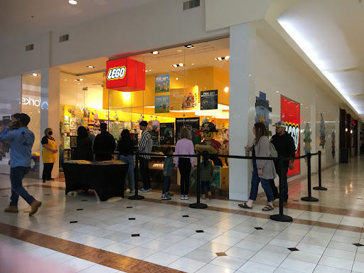 The LEGO Store, 4325 Glenwood Ave #1078, Raleigh, NC 27612, USA, 