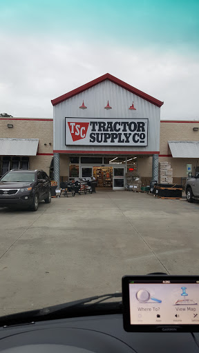 Tractor Supply Co., 1884 N Collins Blvd, Covington, LA 70433, USA, 