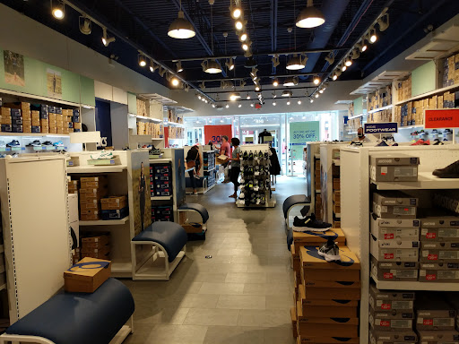 Sporting Goods Store «ASICS Outlet», reviews and photos, 18521 Outlet Blvd #848, Chesterfield, MO 63005, USA