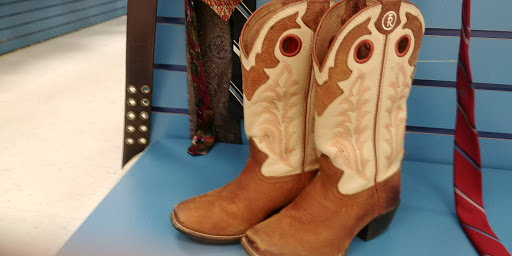Thrift Store «Goodwill», reviews and photos