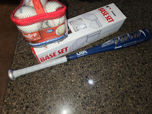 Sporting Goods Store «Big 5 Sporting Goods - Monroe», reviews and photos, 18669 US-2, Monroe, WA 98272, USA