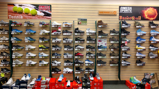 Sporting Goods Store «Omega Sports», reviews and photos, 2431 Battleground Ave, Greensboro, NC 27408, USA