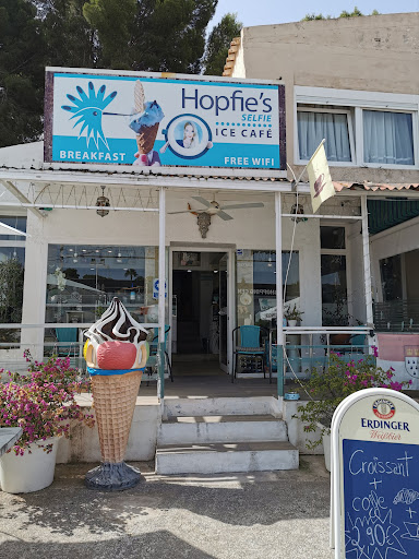 HOPFIE’S ICE CAFÉ.