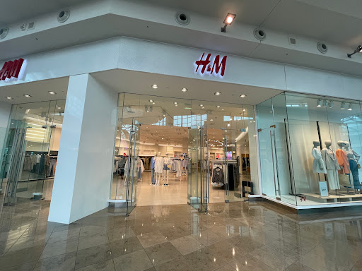Clothing Store «H&M», reviews and photos, 4200 Conroy Rd, Orlando, FL 32839, USA