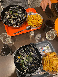 Plats et boissons du Restaurant de fruits de mer La Minute Moule Cannes Marina à Mandelieu-la-Napoule - n°14