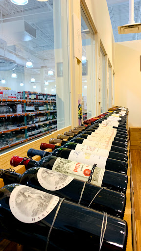 Liquor Store «Warehouse Wine & Liquor», reviews and photos, 113 Mill Plain Rd #6, Danbury, CT 06811, USA