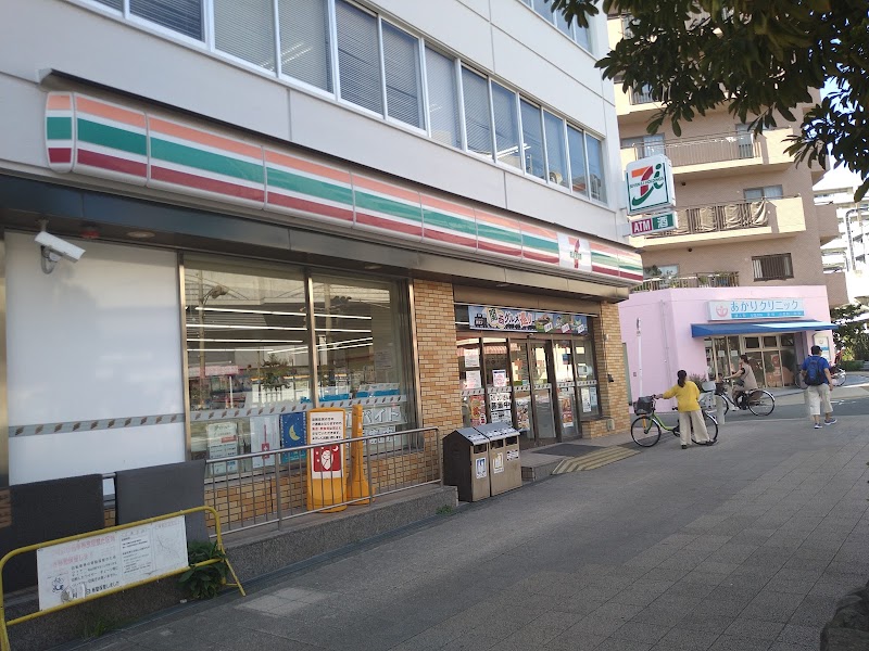 セブン-イレブン 阪急岡町駅前店