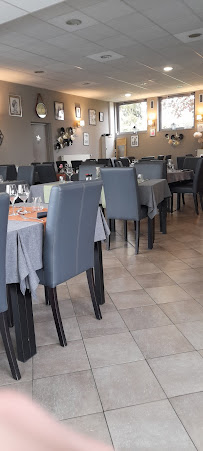 Atmosphère du Restaurant français La Table de Fred à Rombies-et-Marchipont - n°5