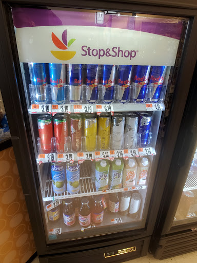 Grocery Store «Super Stop & Shop», reviews and photos, 72 Newtown Rd, Danbury, CT 06810, USA