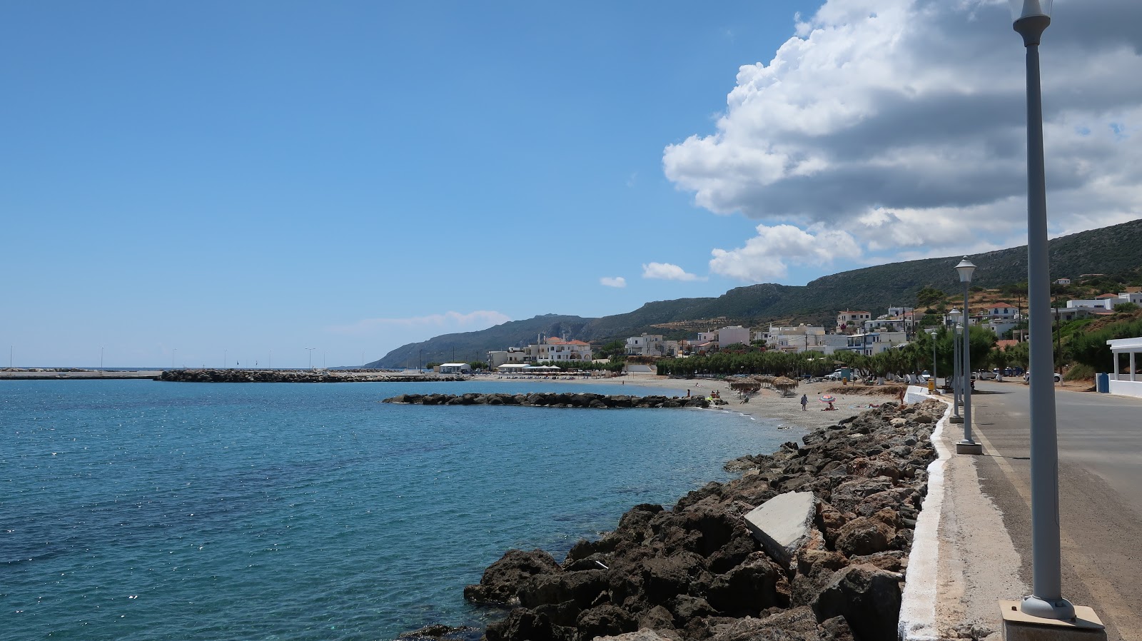 Agios Pelagia beach'in fotoğrafı birden fazla geniş koy ile birlikte