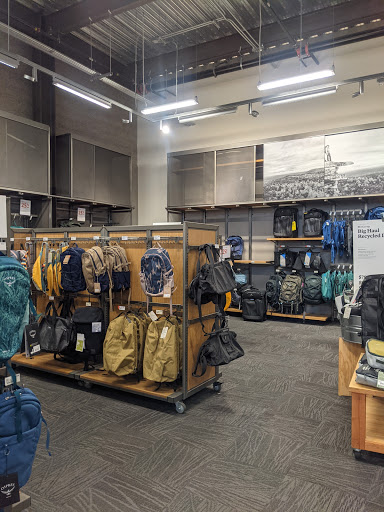 Camping Store «REI», reviews and photos, 2700 Seaglass Way, Oxnard, CA 93036, USA