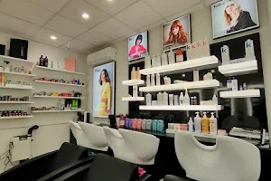 Il Tuo Prodotto | Beauty Store & Hair Care Salon image