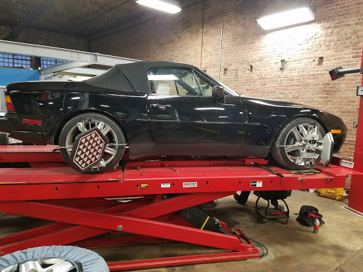 Auto Repair Shop «Midwest Performance Cars», reviews and photos, 1385 W Lake St, Chicago, IL 60607, USA
