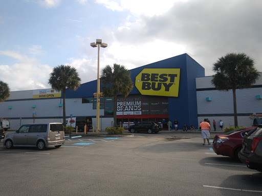 Electronics Store «Best Buy», reviews and photos, 20540 N State Rd 7, Boca Raton, FL 33498, USA