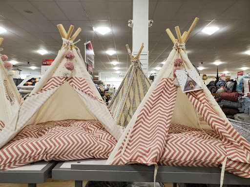 Department Store «T.J. Maxx & HomeGoods», reviews and photos, 221 N West End Blvd, Quakertown, PA 18951, USA