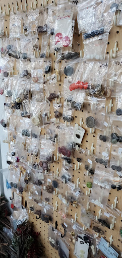 Thrift Store «Nifty Thrifty Thrift Store», reviews and photos, 826 W Railroad Ave, Shelton, WA 98584, USA