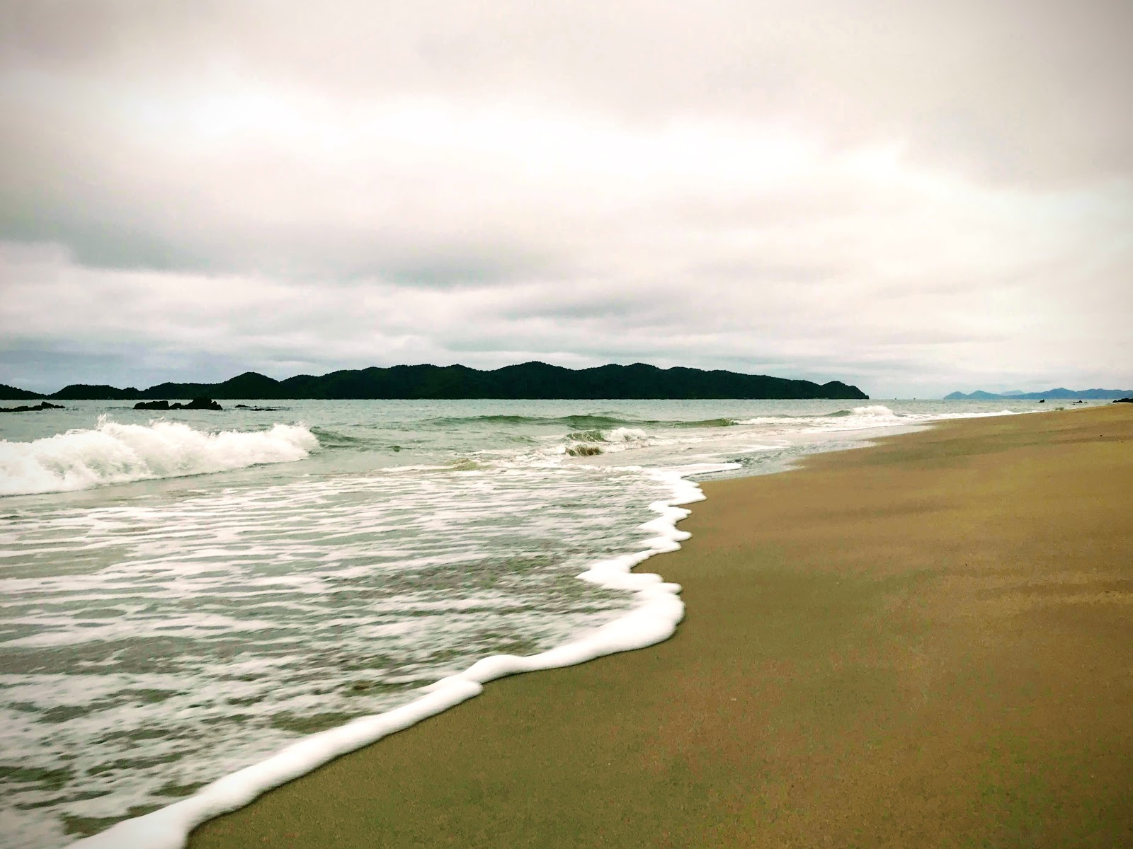 Foto van Thai Son beach met ruim strand