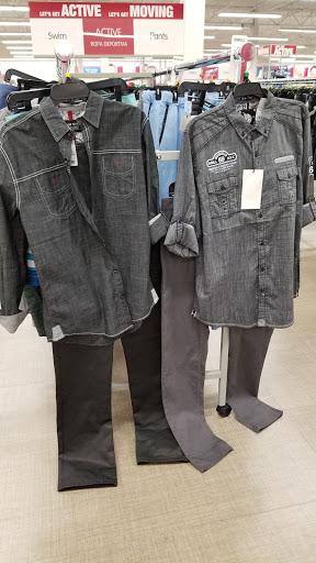 Clothing Store «Burlington Coat Factory», reviews and photos, 16590 N Fwy Service Rd, Conroe, TX 77384, USA